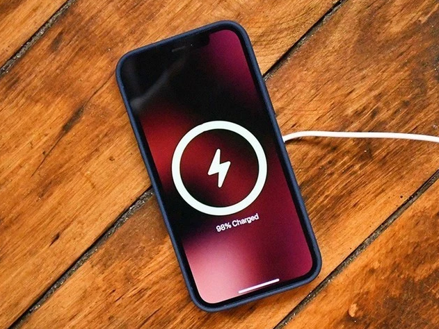 兴山苹果手机维修分享iPhone 12可以随便充电吗 
